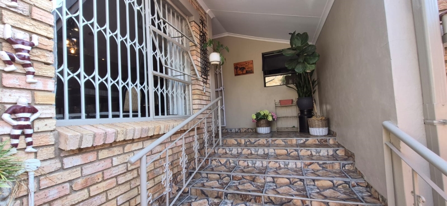 3 Bedroom Property for Sale in Boschdal North West